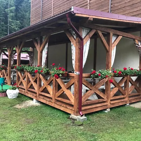 Olga Deluxe Hotel
