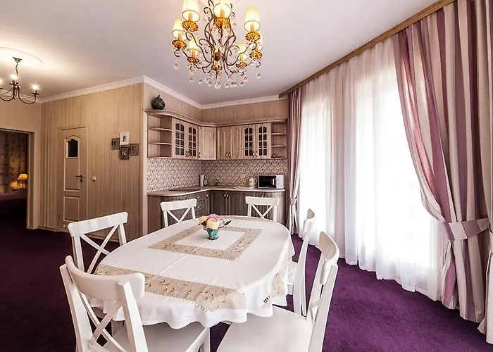 Olga Deluxe Hotel Tatariv